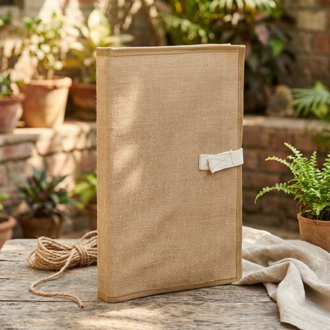Mayu's File With Compartment